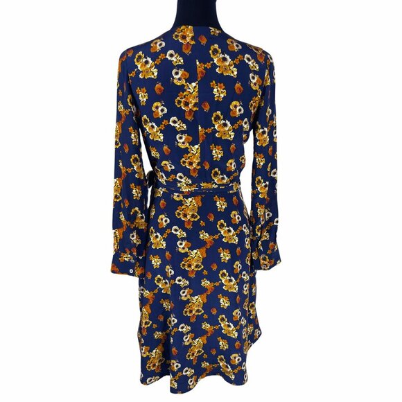 Amour Vert Wrap Dress - Picture 3 of 6